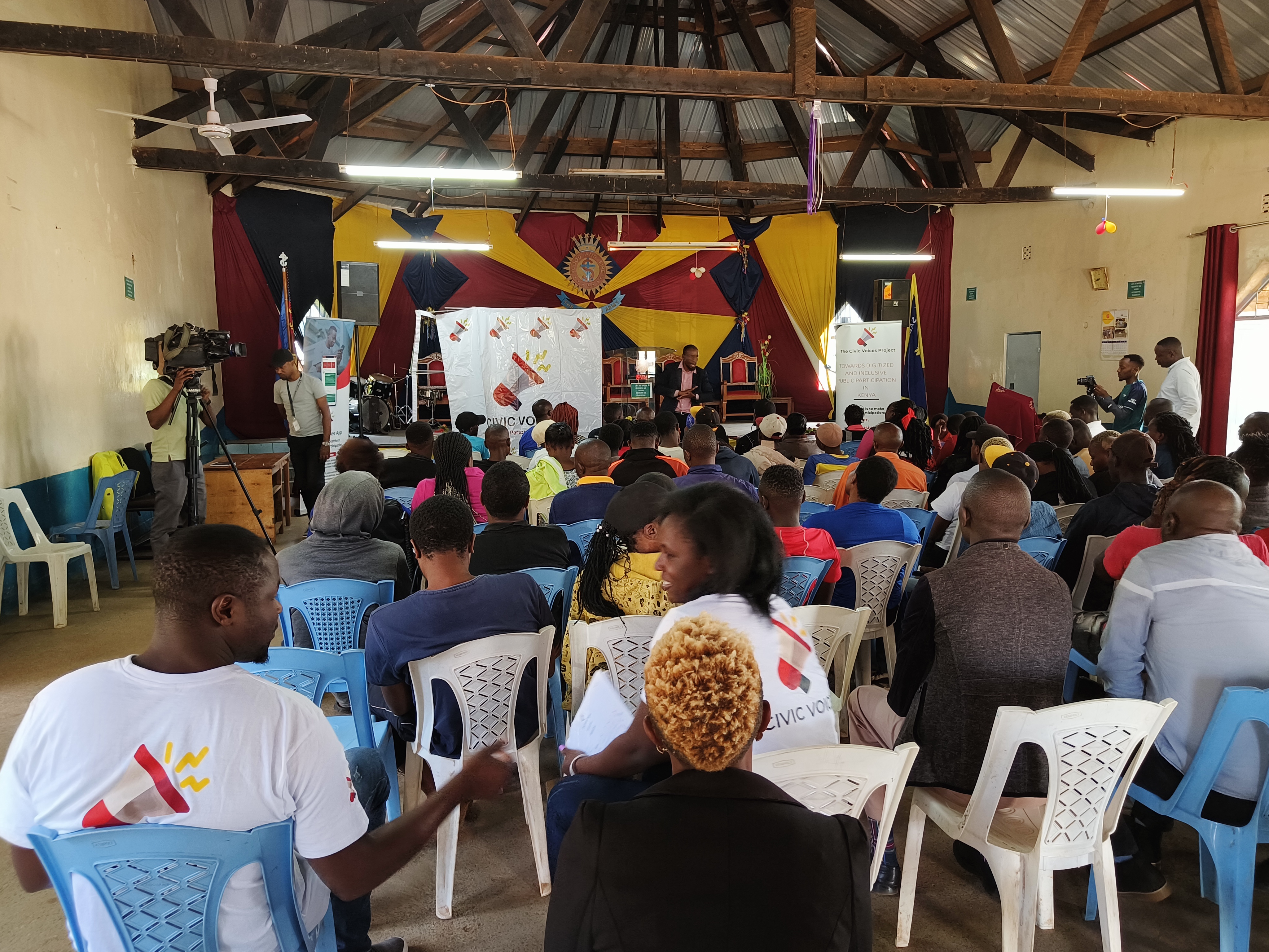 A stylized illustration of people connecting through a digital network, forming a vibrant and interconnected community. The color palette is warm and inviting, with blues and greens representing trust and growth. The style is minimalist and modern, focusing on clarity and simplicity. Technical specs: 4K resolution, high quality, stylized illustration.